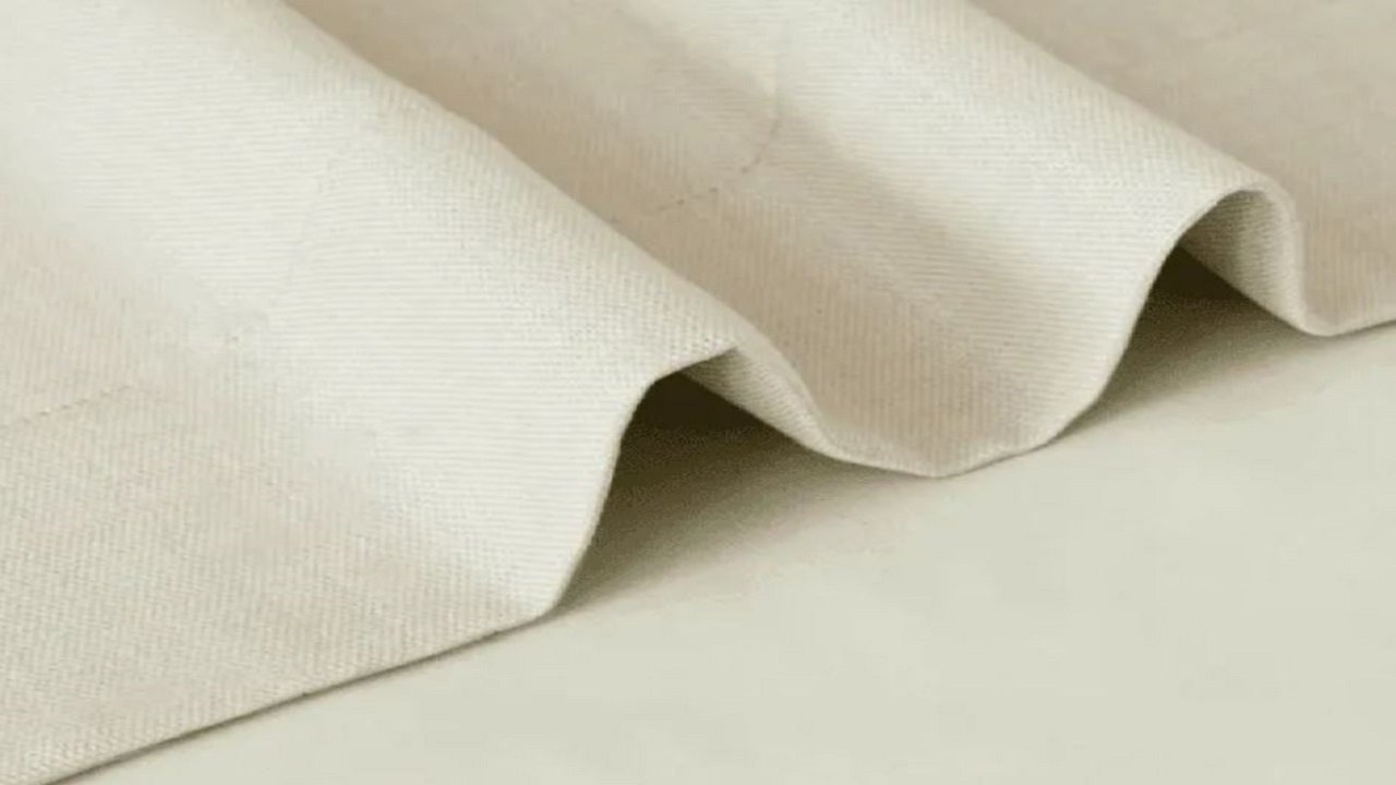 Blackout Curtains for College Students: Improving Sleep and Study Environments